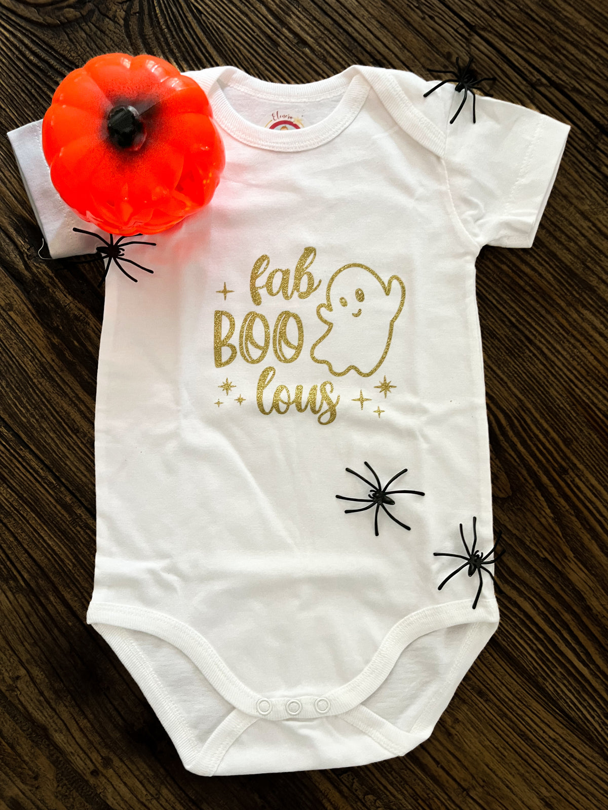 Witte Halloween-babyromper ‘fab BOO lous’