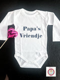 Witte babyromper met lange mouwen en opdruk Papa’s Vriendje